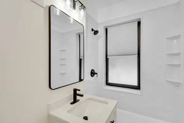 137 Englewood Ave #5, Boston, MA 02135