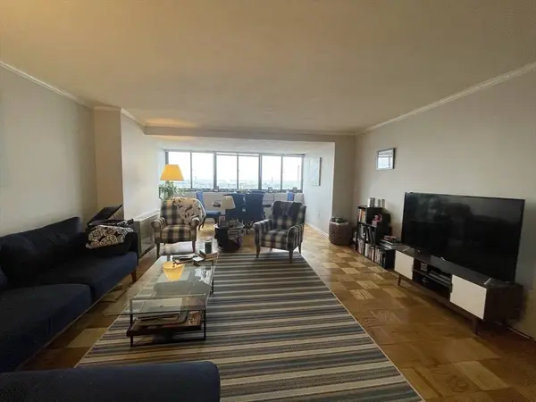 8 Whittier Place #23B, Boston, MA 02114