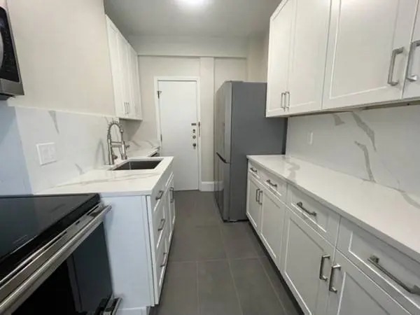 145 Englewood Ave #5, Boston, MA 02135