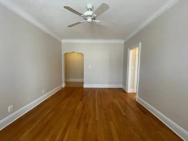 145 Englewood Ave #5, Boston, MA 02135