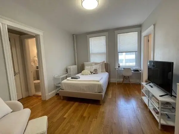 32 Sidlaw Rd #15, Boston, MA 02135