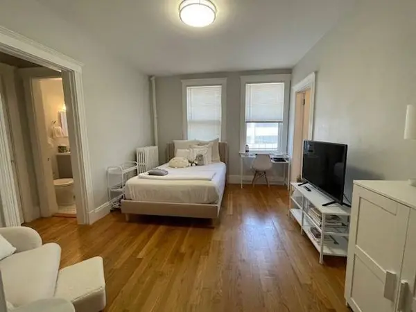 32 Sidlaw Rd #15, Boston, MA 02135