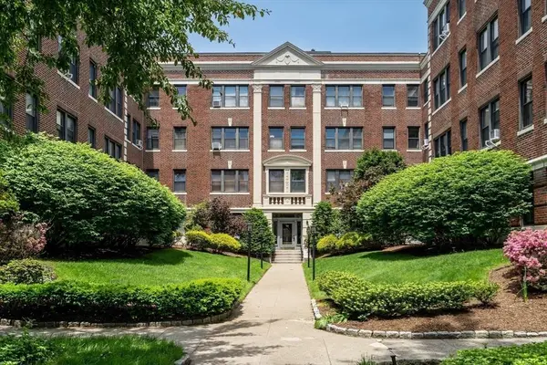 141 Englewood Ave #23, Boston, MA 02135