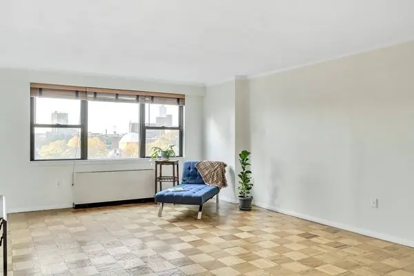 8 Whittier Place #4J, Boston, MA 02114