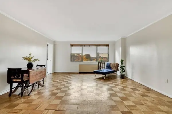 8 Whittier Place #4J, Boston, MA 02114
