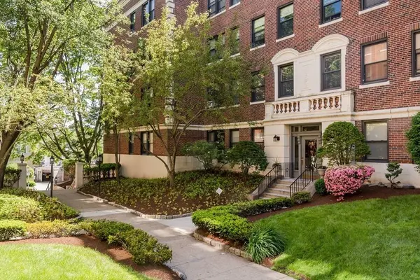 145 Englewood Ave #42