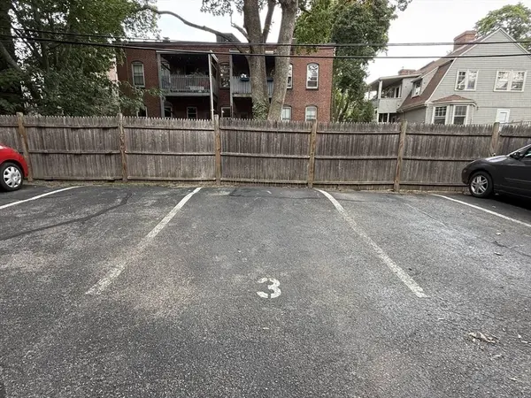 145 Englewood Ave #42, Boston, MA 02135