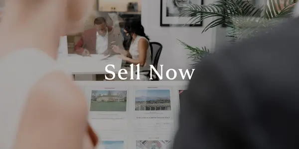 feature image of Your Holiday Advantage: Sell Now, Not Later (and Beat the Spring Rush)