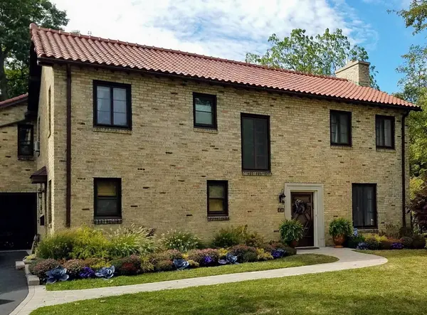 434 Lakeside Manor RD, Highland Park, IL 60035