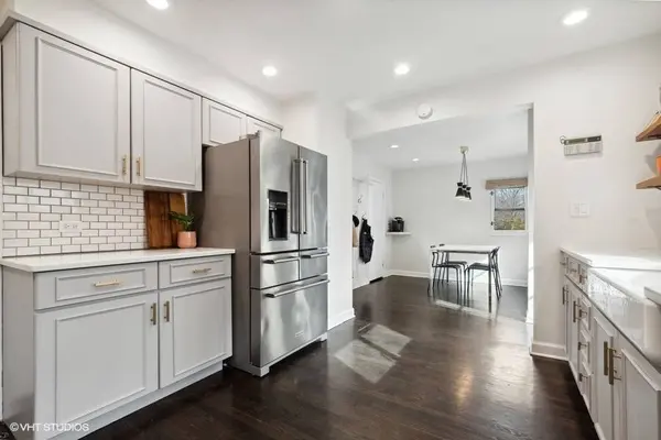 434 Lakeside Manor RD, Highland Park, IL 60035