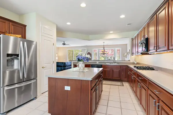 13506 Dakota Fields DR, Huntley, IL 60142