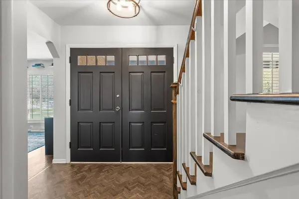 943 Marvell LN, Highland Park, IL 60035