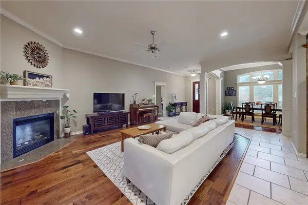 4415 Edinburgh PL, College Station, TX 77845