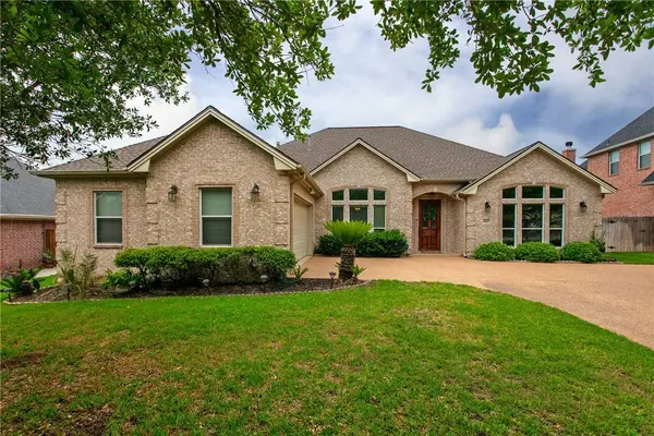 4415 Edinburgh PL, College Station, TX 77845