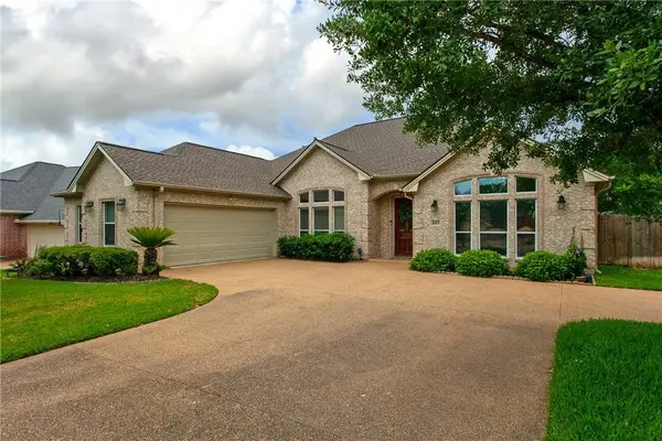 4415 Edinburgh PL, College Station, TX 77845