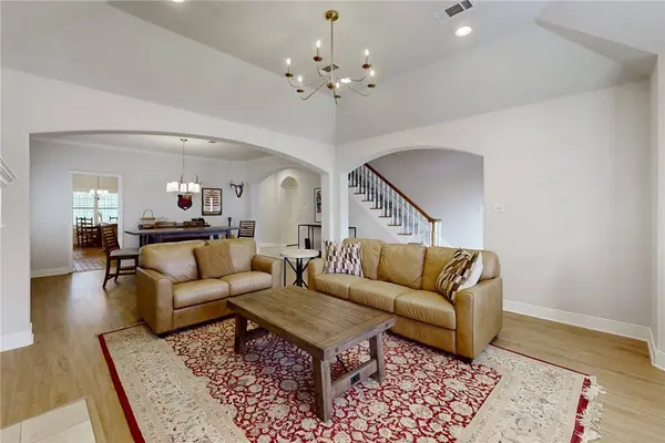 922 Grand Oaks CIR, College Station, TX 77840