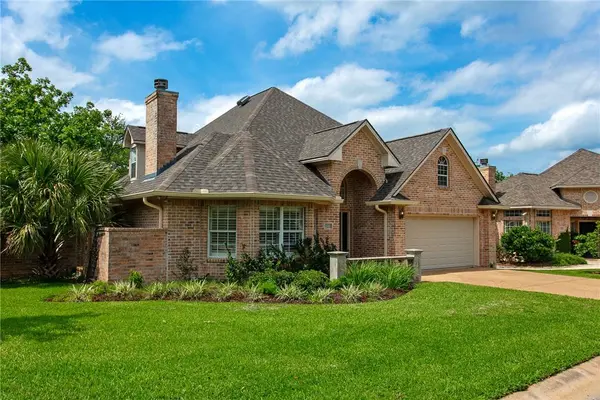 922 Grand Oaks CIR, College Station, TX 77840