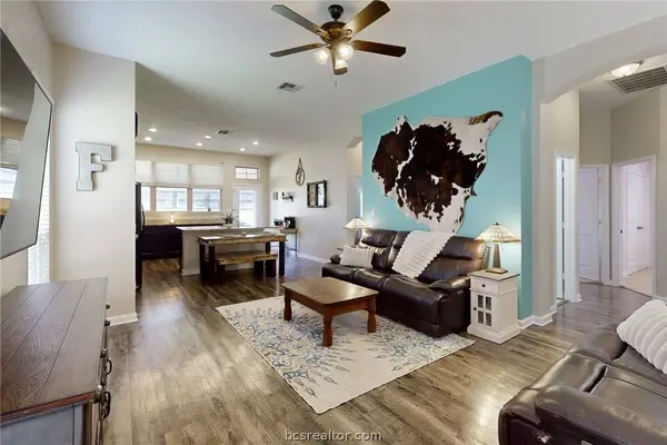 2071 Positano LOOP, Bryan, TX 77808