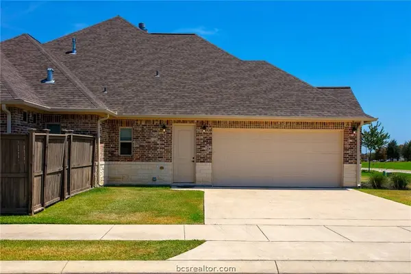 5015 Highline DR, Bryan, TX 77802