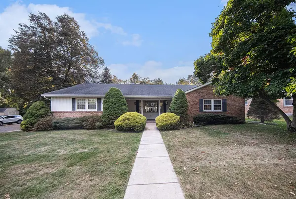 2148 Creglow Drive, Jackson, MI 49203