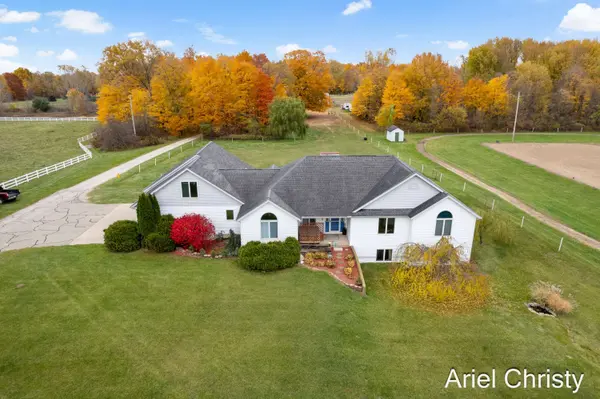 3700 8th Avenue, Hudsonville, MI 49426