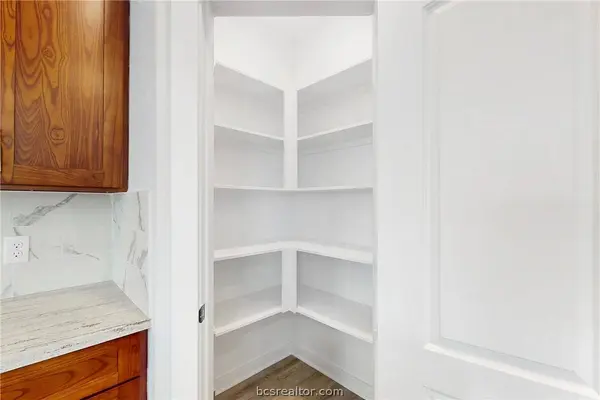 2109 Jax DR, College Station, TX 77845