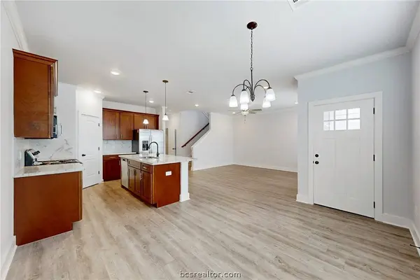 2109 Jax DR, College Station, TX 77845