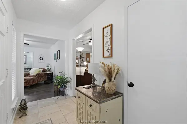 2507 Willow Bend DR, Bryan, TX 77802