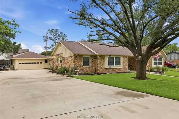 2507 Willow Bend DR, Bryan, TX 77802