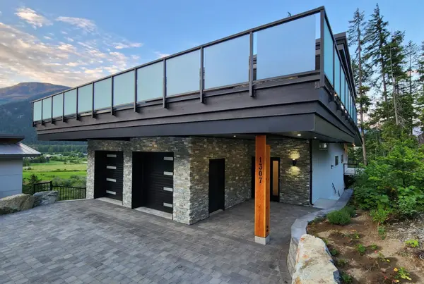 feature image of Breaking New Ground: How One Owner-Builder Pioneered a 4-Unit ‘Houseplex’ Conversion