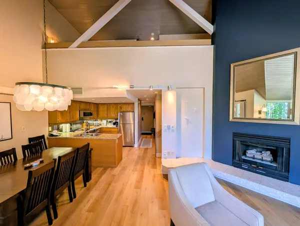 4293 Mountain SQ #903(51), Whistler, BC V8E 1B8