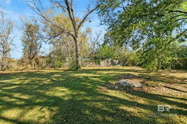 9765 Milton Jones Road, Daphne, AL 36526