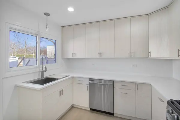 920 Dodge AVE, Evanston, IL 60202