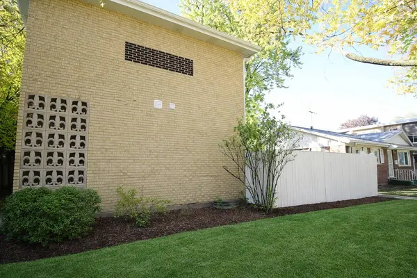 920 Dodge AVE, Evanston, IL 60202