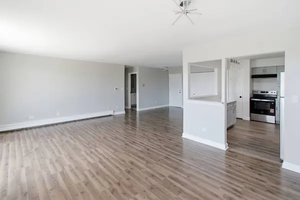 9445 Kenton AVE #406, Skokie, IL 60076