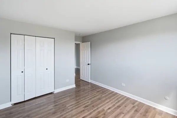 9445 Kenton AVE #406, Skokie, IL 60076