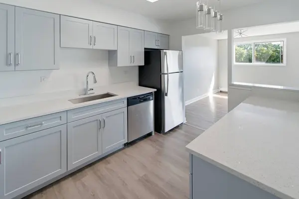 9445 Kenton AVE #406, Skokie, IL 60076