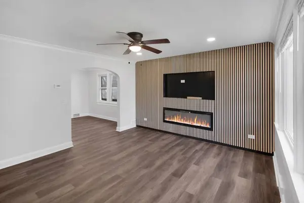 605 E 88th PL, Chicago, IL 60619