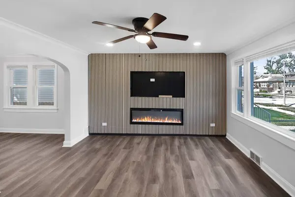 605 E 88th PL, Chicago, IL 60619