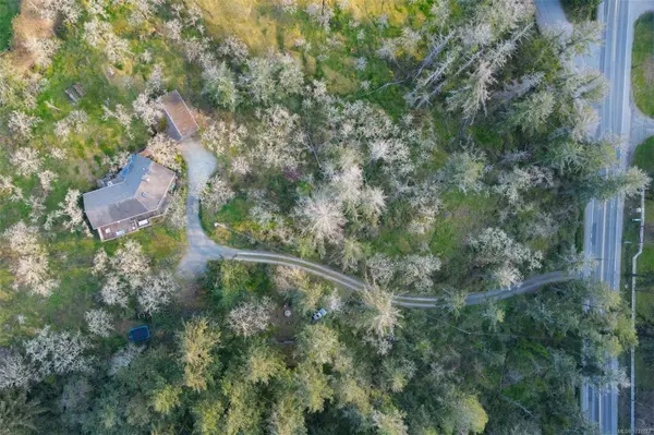 6587 West Saanich Rd, Central Saanich, BC V8M 1W8