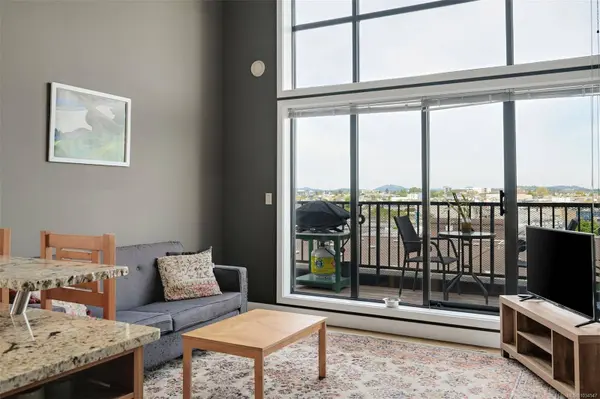 555 Chatham St #401, Victoria, BC V8T 1E1