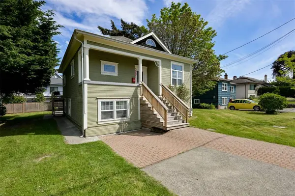 3091 Carroll St, Victoria, BC V9A 1R1