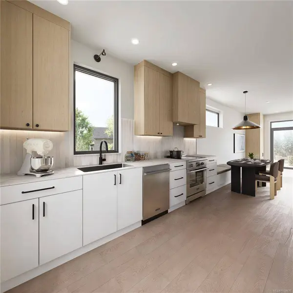 2100 Allenby St ##4, Oak Bay, BC V8R 3C3