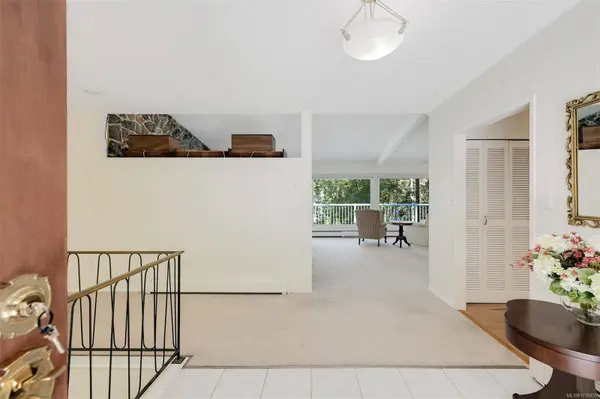 1495 Lands End Rd, North Saanich, BC V8L 5L5