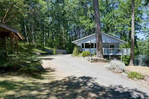 1495 Lands End Rd, North Saanich, BC V8L 5L5