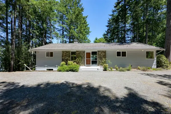 1495 Lands End Rd, North Saanich, BC V8L 5L5