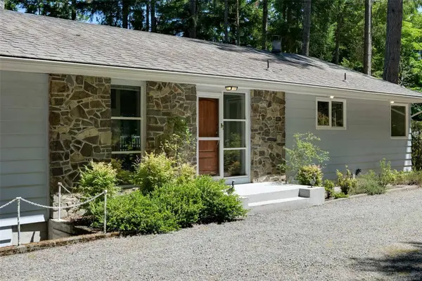 1495 Lands End Rd, North Saanich, BC V8L 5L5