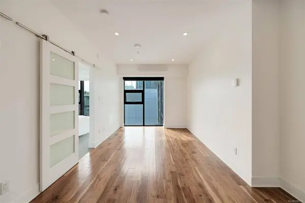 1105 Pandora Ave ##N414, Victoria, BC V8V 3P9