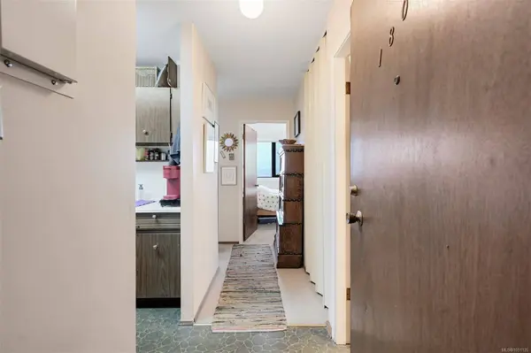 647 Michigan St ##1803, Victoria, BC V8V 1S9