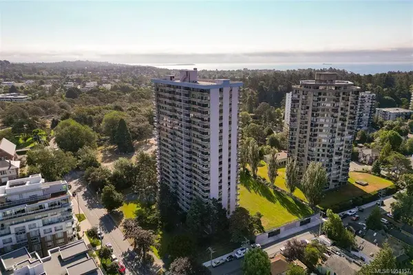 647 Michigan St ##2004, Victoria, BC V8V 2S9